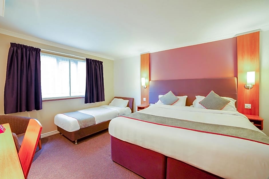 OYO Lakeside Haydock Hotel St Helens