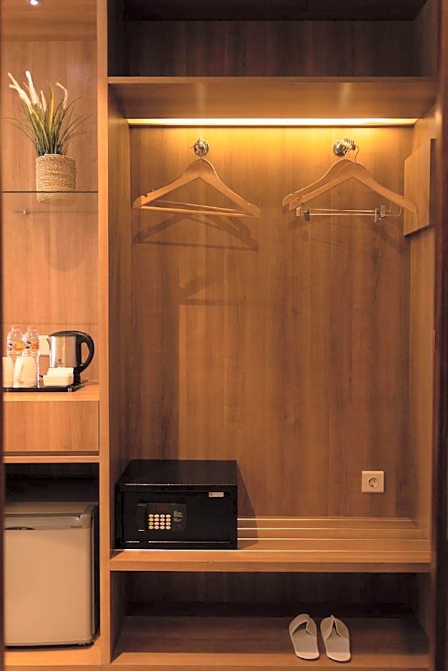 Antero Hotel Jababeka Cikarang