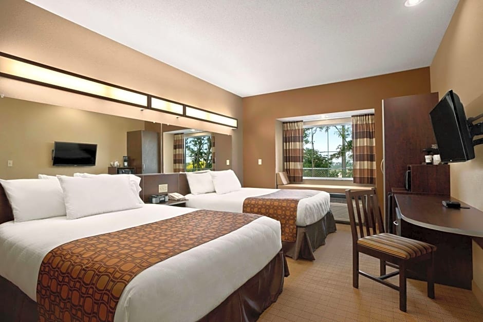 Microtel Inn & Suites by Wyndham St Clairsville/Wheeling
