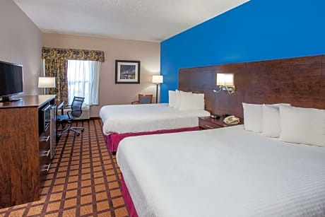 2 Queen Beds Studio Suite Non-Smoking