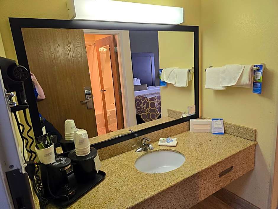 Baymont by Wyndham Janesville