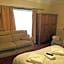 Welbeck Hotel - Close to Beach, Train Station & Southend Airport