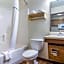 HomeTowne Studios & Suites Bentonville