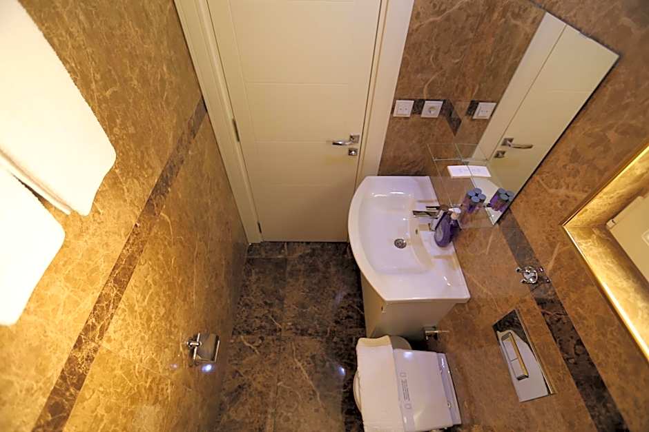 Truemar Hotels & Suites