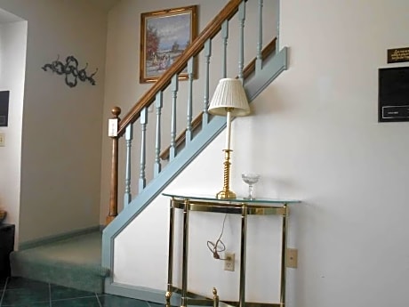 West Ridge Bed and Breakfast, LLC