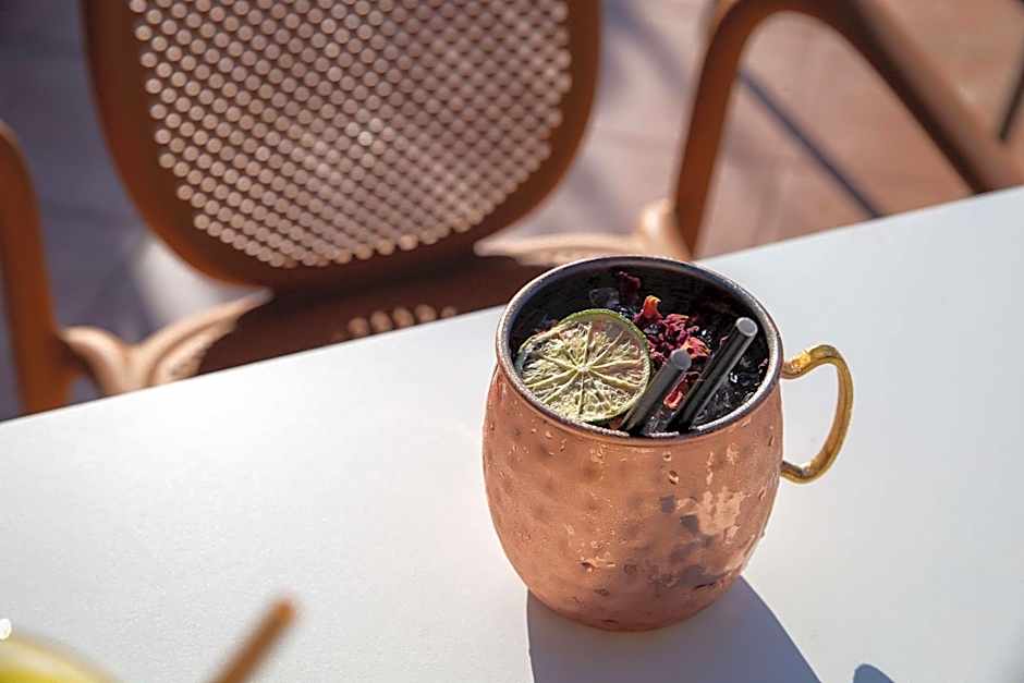 Zenitude Hotel la Valadiere, an Ascend Collection Hotel