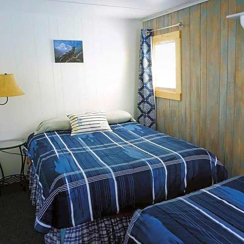 The Tides Inn