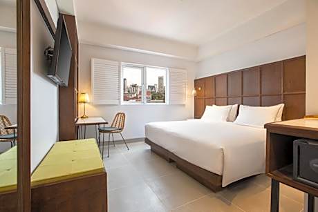 Champs Room Hollywood City View