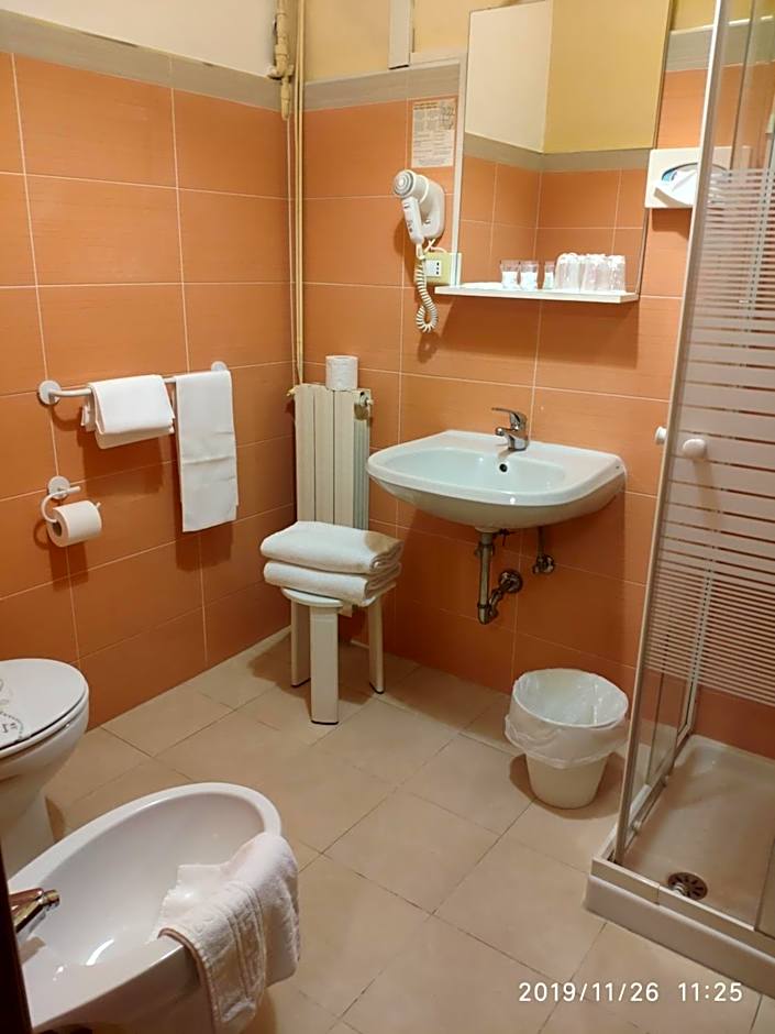 Giappone Inn Parking Hotel