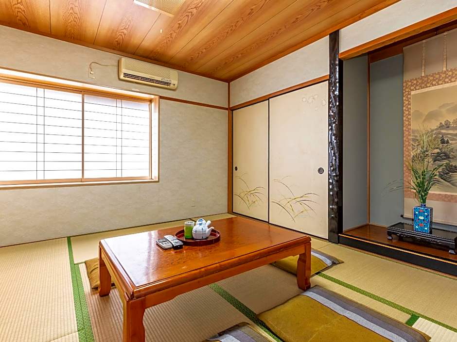 Business Ryokan Hazama