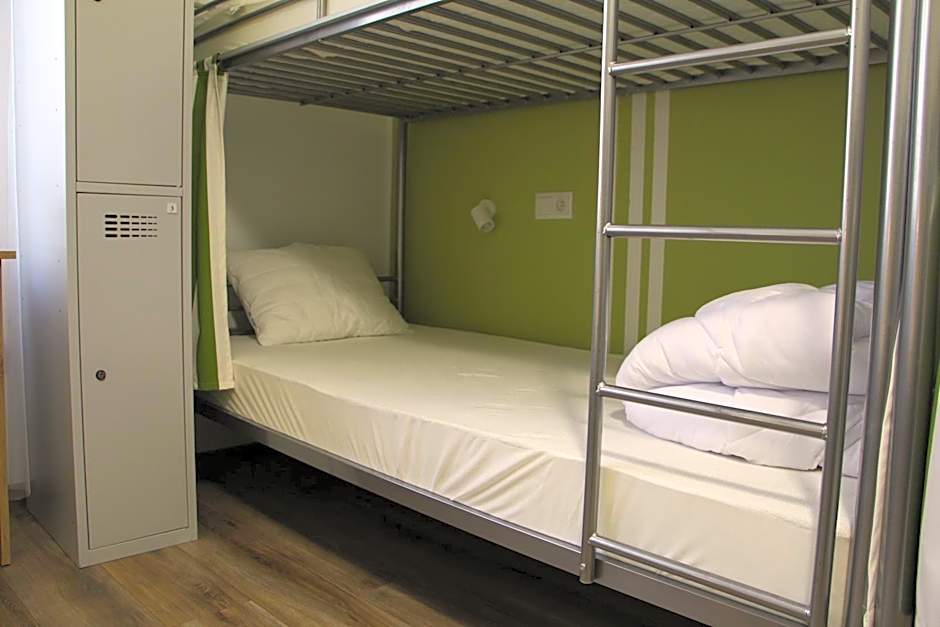 Lorf Hostel&Apartments