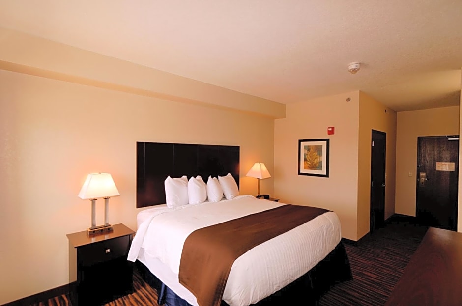 Cobblestone Inn & Suites - Denison | Oak Ridge