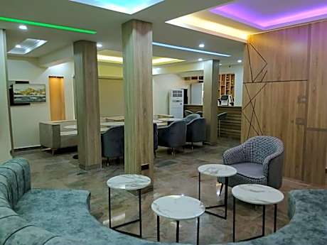 Stallion Luxury Suites