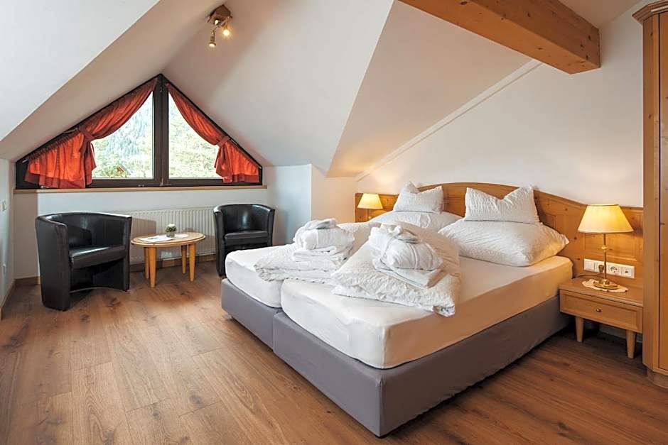 Hotel Alpenruh-Micheluzzi