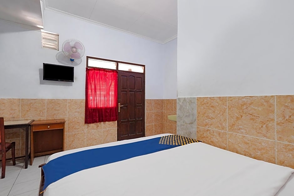 SPOT ON 2865 Sartika Inn Pati