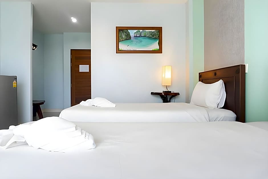 krabi lighthouse @ aonang