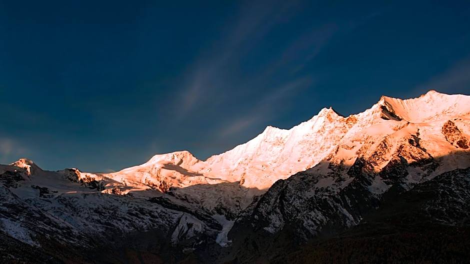 Loftsuite Hotel Saas