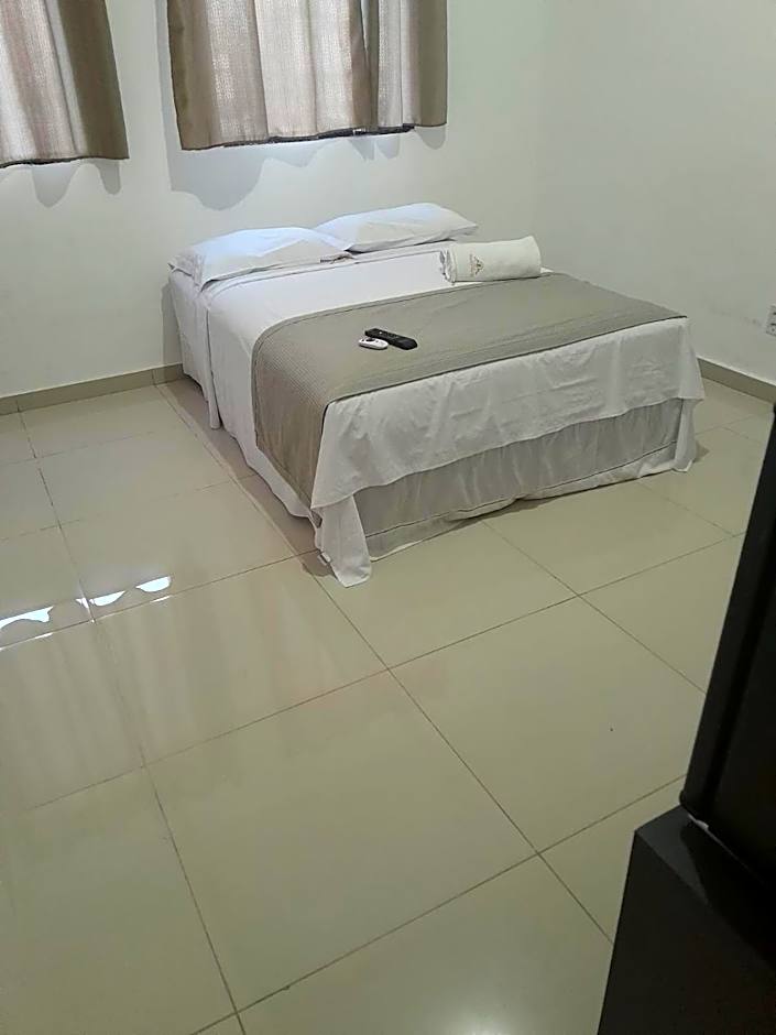 Central Palace Hotel