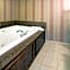 Holiday Inn Express Indianapolis Airport By IHG