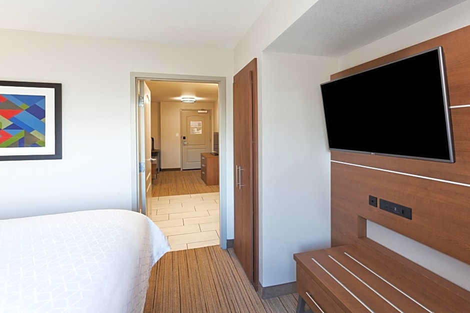 Holiday Inn Express Hotel & Suites Rome-East By IHG