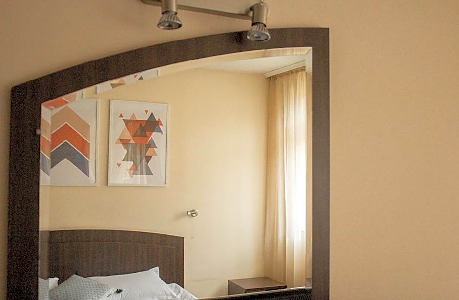 Meteor Family Hotel