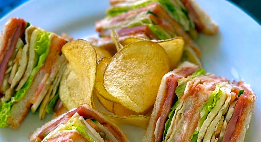 Minshuku KCS Hotel and Restaurant