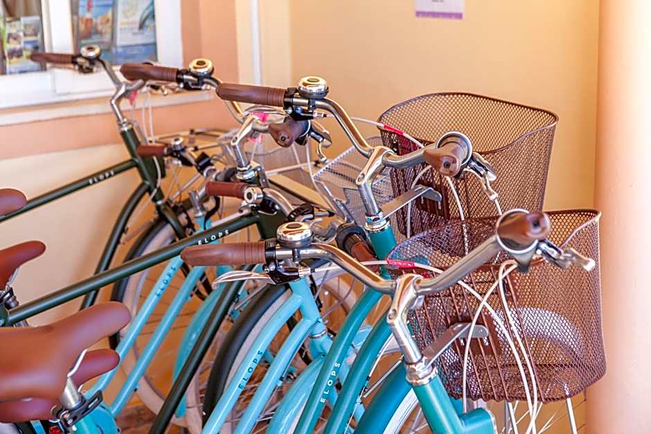 Atalaia Sol Aparthotel - tennis & heated pool in winter