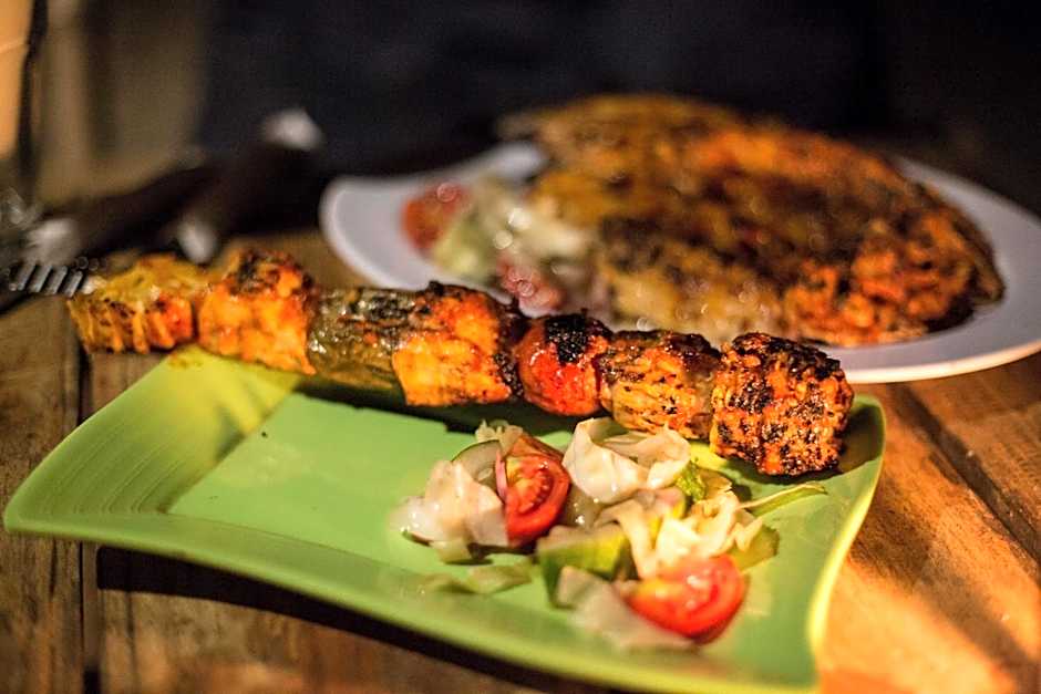 Island View Bar & Bungalow