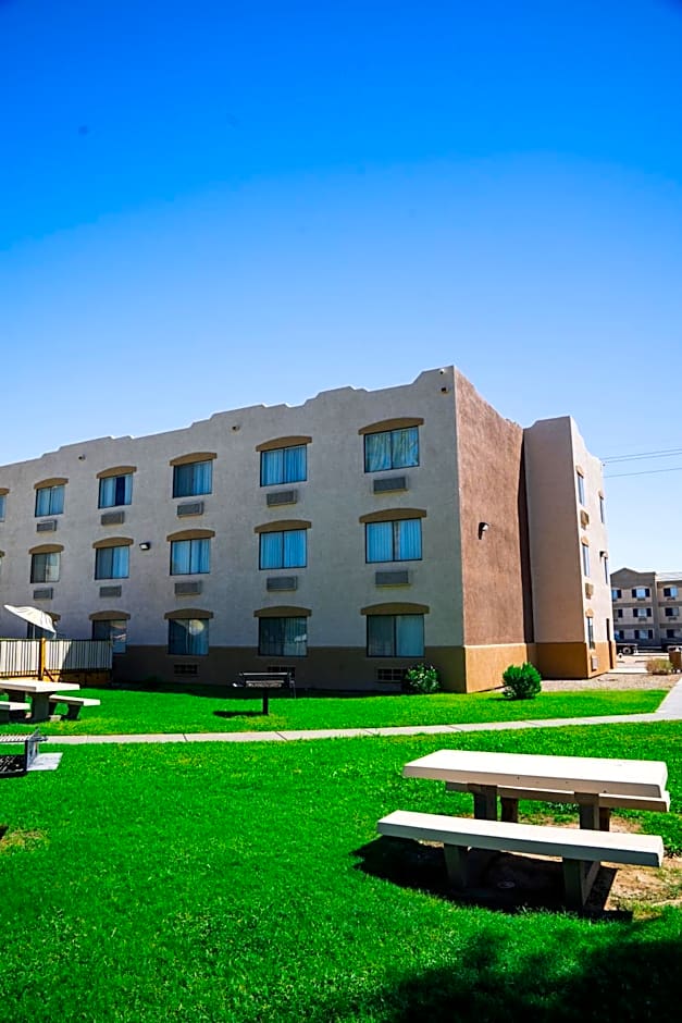 Super 8 by Wyndham Yuma