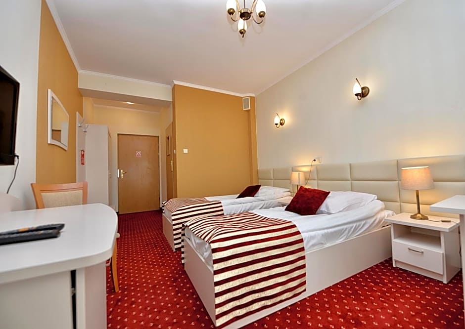 Photo 1 of 1 of 2 Beds