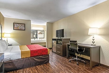 1 King Bed, Nonsmoking