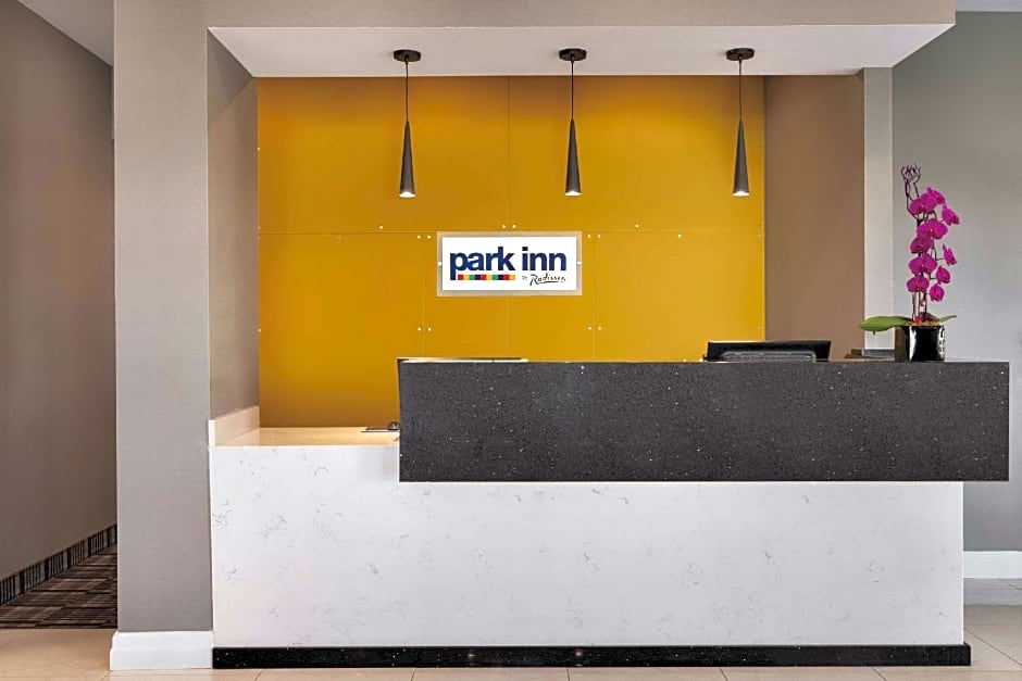 Park Inn by Radisson Brampton, ON