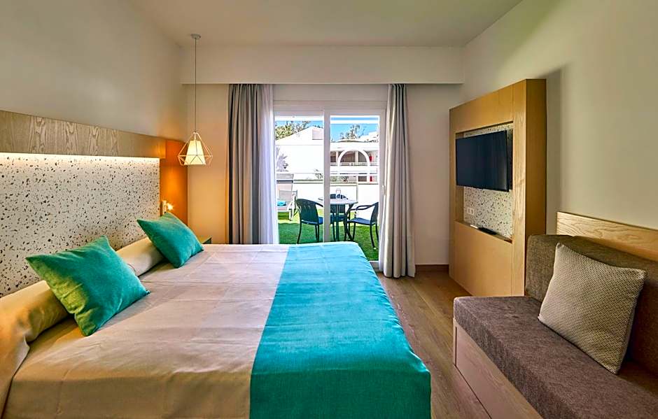 Universal Aparthotel Elisa