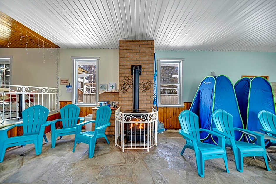 Marmora and Lake Inn and Victorian Diner-2025 Group Reunion Home for up to 32 guests