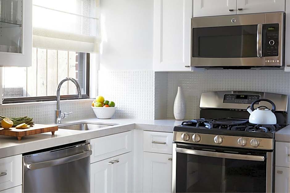 The Gardens Sonesta ES Suites New York