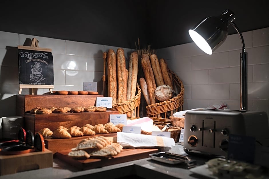 Holiday Inn Express Zhuhai Gongbei By IHG