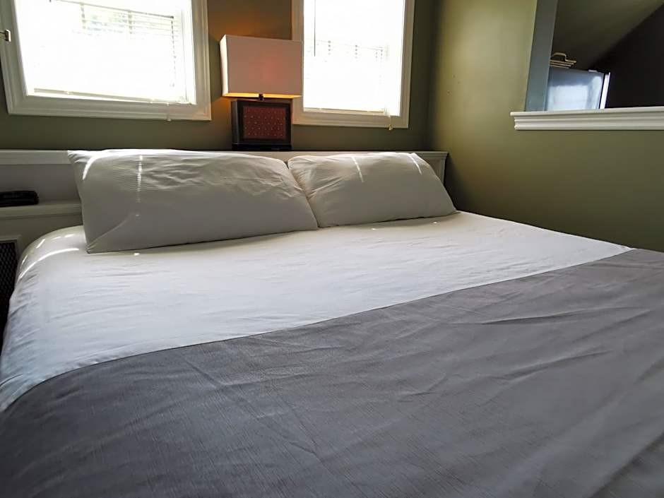 Inn on the Harbour and Telegraph House