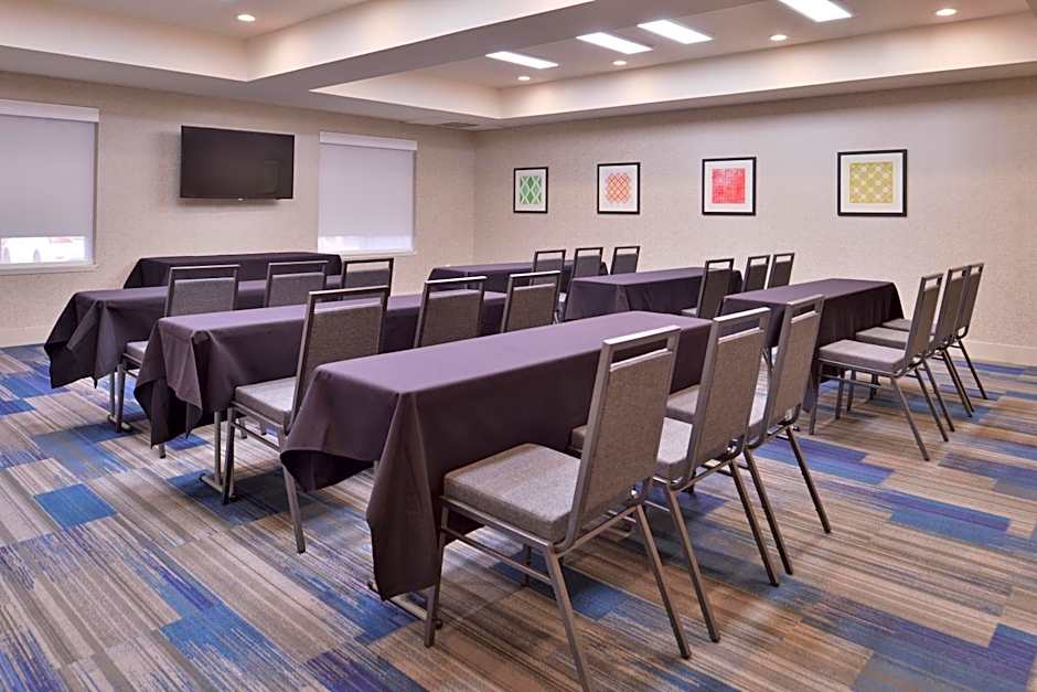 Holiday Inn Express Stockton Southeast By IHG