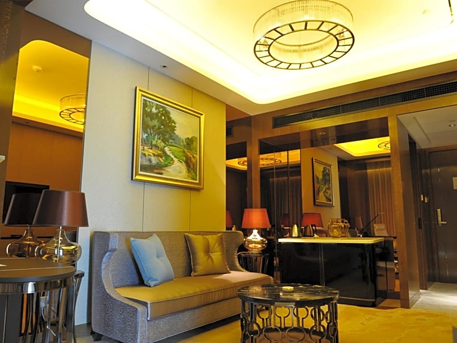 Ramada Plaza Liuzhou Liudong Hotel