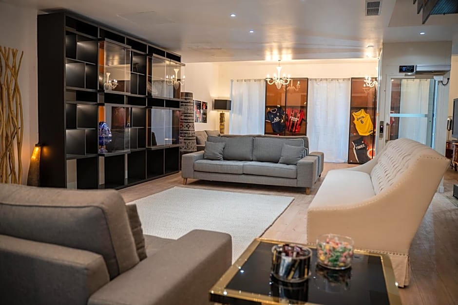 Venue C - Luxurious & Spacious - Mansion - Elevator - Patio