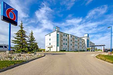 Motel 6-Grande Prairie, AB