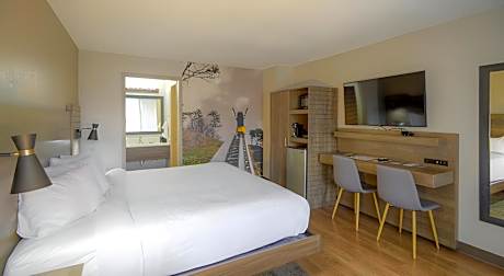 King Room - Non-Smoking