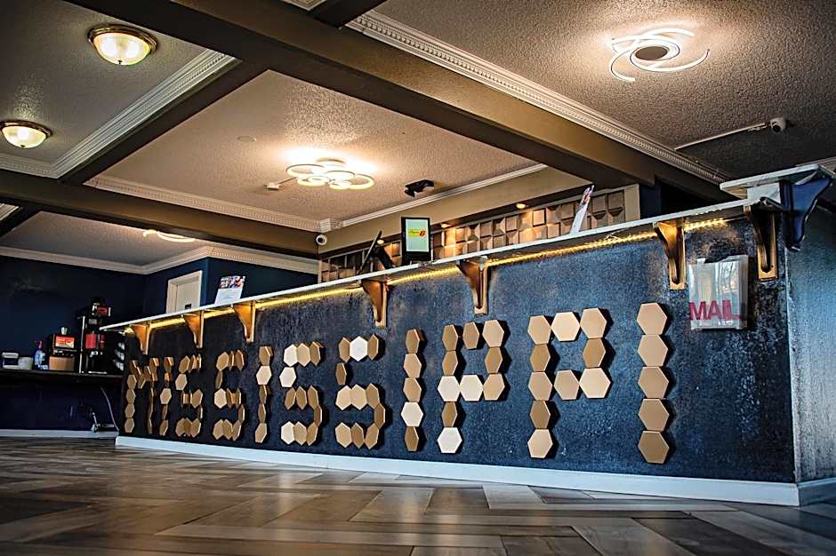Super 8 by Wyndham Biloxi