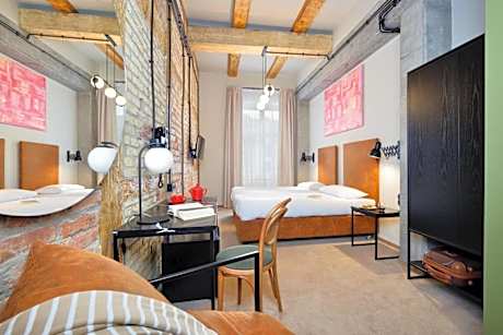 Deluxe Double or Twin Room