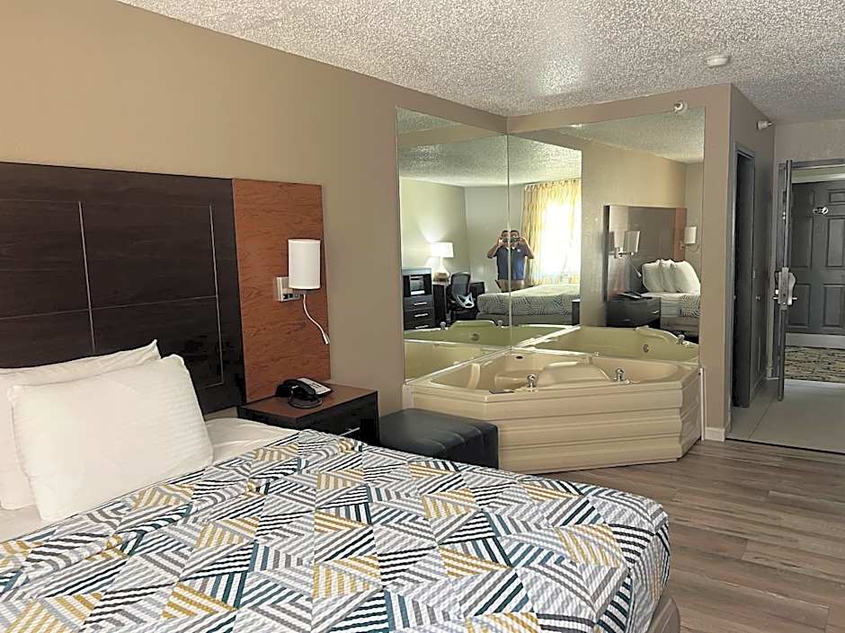 Motel 6 Tulsa, OK Airport