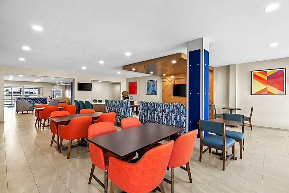 Holiday Inn Express Hotel & Suites Council Bluffs - Convention Center Area By IHG