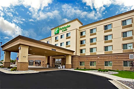 Holiday Inn & Suites Green Bay Stadium by IHG