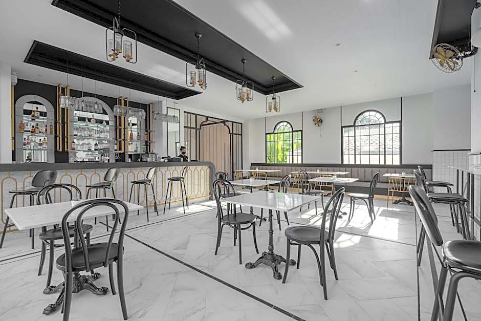 Ratri Hotel Phuket Old Town