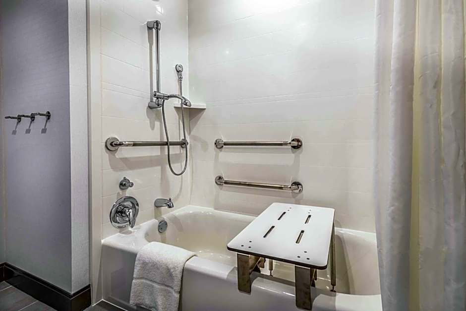 Hampton Inn By Hilton & Suites Tallahassee Capital - University