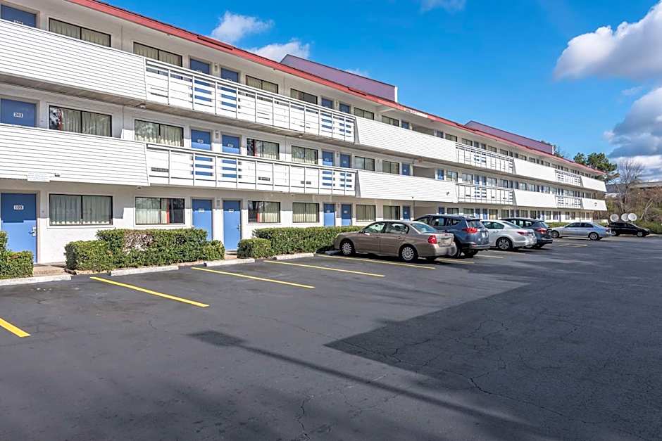 Motel 6-Birmingham, AL